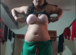 Village Bhabhi Showing Big Boobs