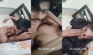 Sexy ladki ne apne frnd k room mai jaake ghapa ghap ki