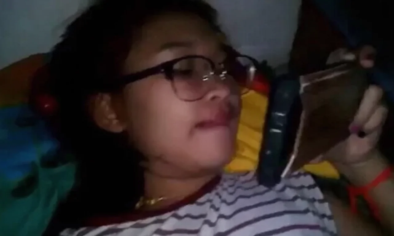 Manipuri Girlfriend ko porn dikha k chudai ki