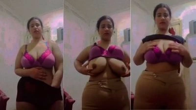 Goa Ki Lady Ne Bade Boobs Dikha Kar Choot Mein Ungli Dali