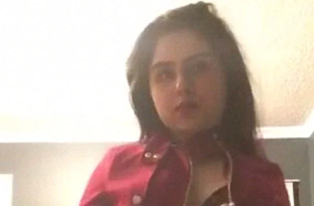 NRI Punjabi Hottie Ne Kapde Utar Kar Solo Video Banaya