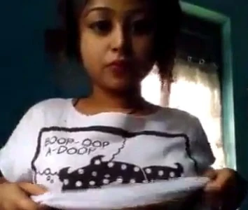 Assamese ladki ne nangi hokar selfie click kiya